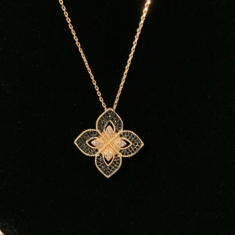 2ct Black Sapphire Venetian Fleur Pendant - Picture 8 of 13
